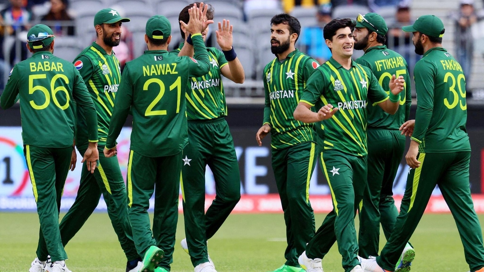 Pakistan beat Zimbabwe in the last ball and beat Holland and Bangladesh Cricket